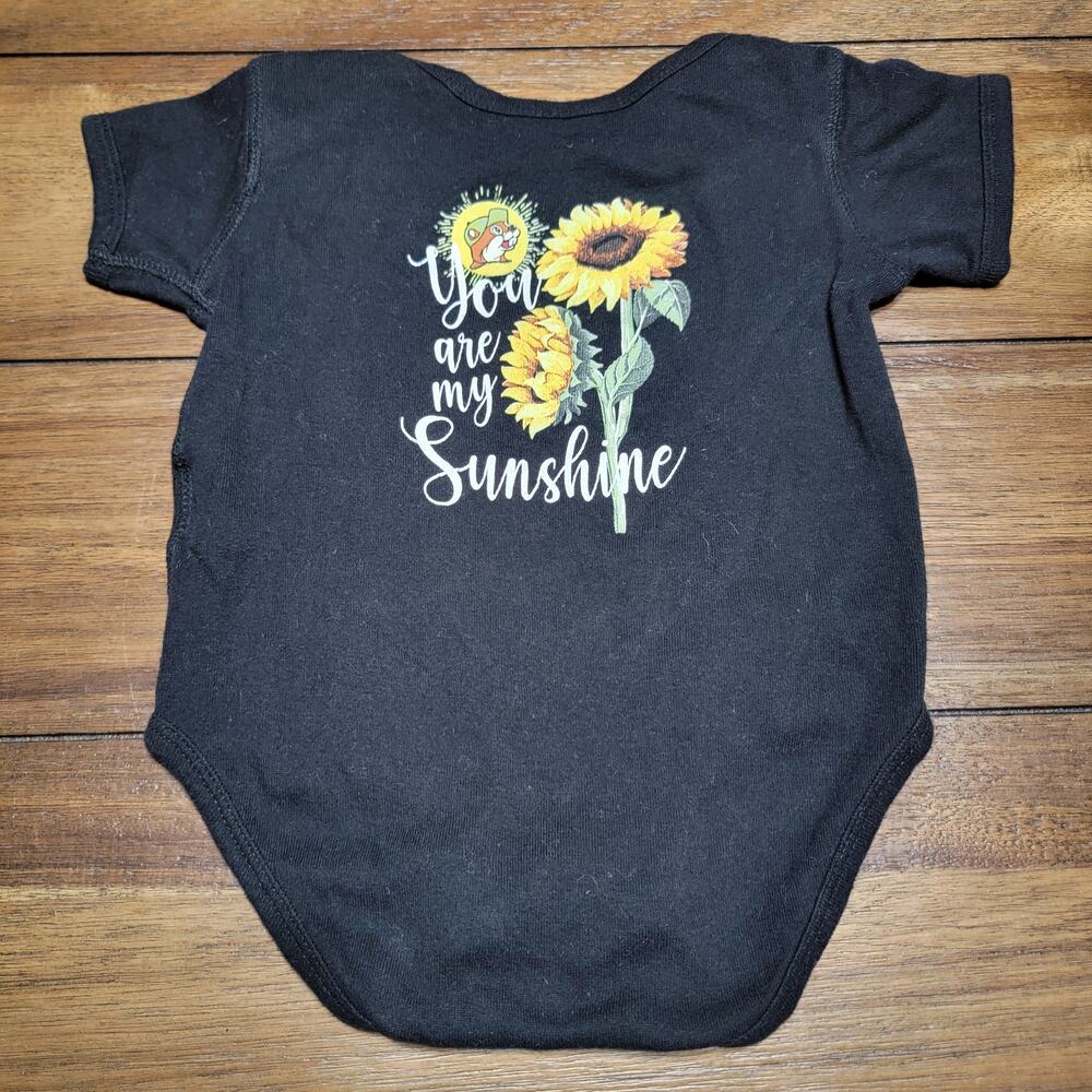Buc-ee's Infant Black Body Suit "You Are My Sunshine" - Size 18M